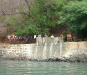 FonsLaundry.jpg (109905 bytes)