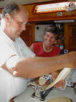 EatingRavs3.jpg (49210 bytes)